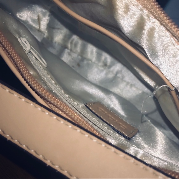 Purse - Picture 4 of 5